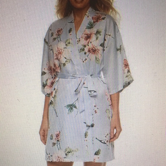 Apt. 9 Floral Satin Lace Accent Belted Wrap Robe size Medium - Picture 7 of 16